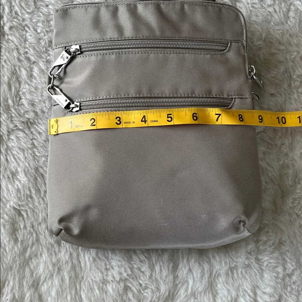 Travelon Anti-Theft Classic Slim Crossbody Taupe Grey Beige north south RFID - Picture 10 of 11